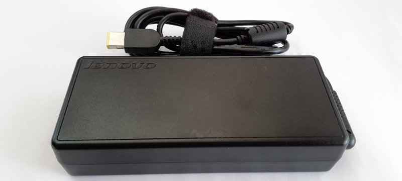 Lenovo 20V 6.75A 135W USB Tipli Kare Adaptör Şarj ADL135NLC3A